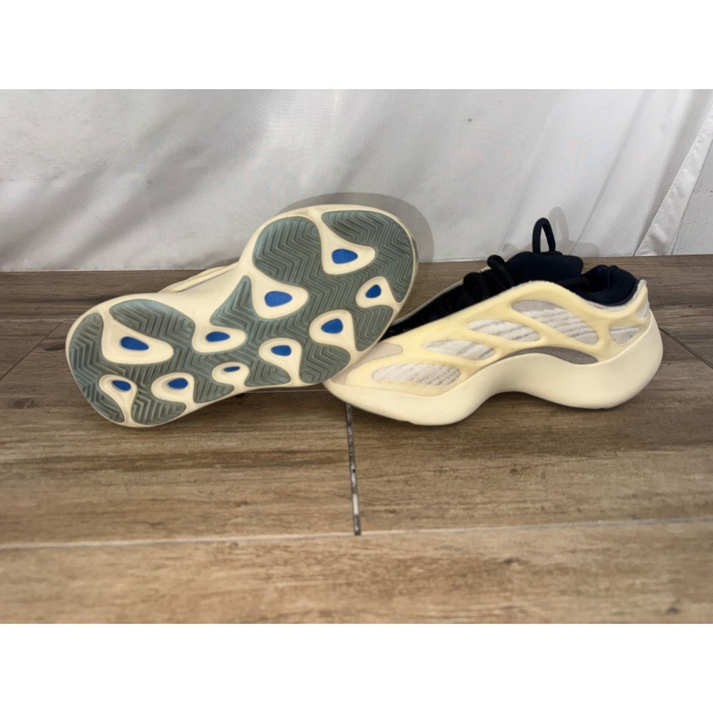 Adidas Yeezy 700 V3 Azael FW4980 Mens 4.5 Womens 6 Cream White Black Sneakers - Picture 5 of 8
